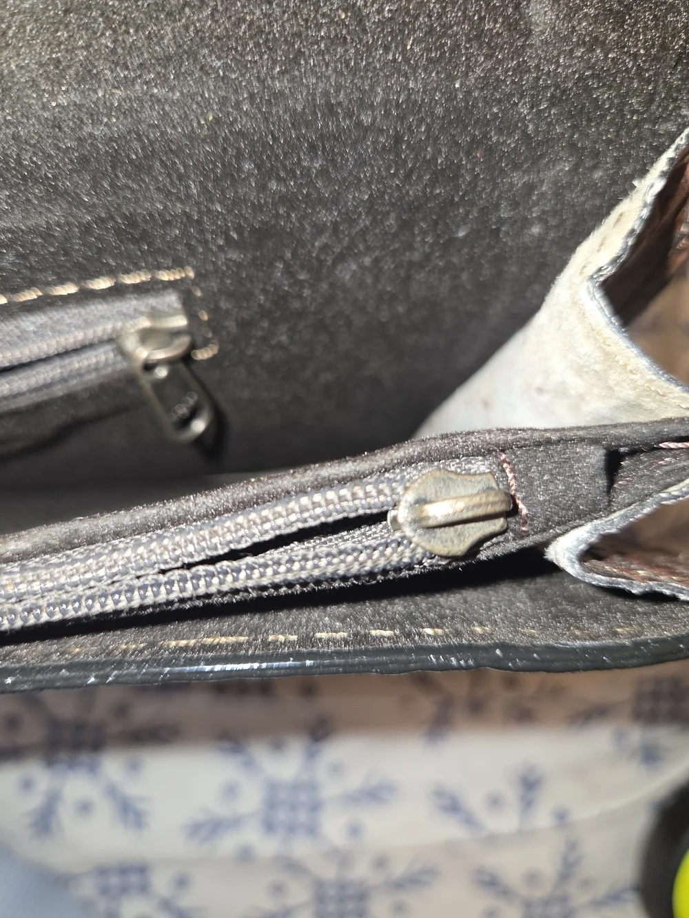 Vintage Brown Croc Embossed 100% Genuine Leather Organizer Clutch Bag.